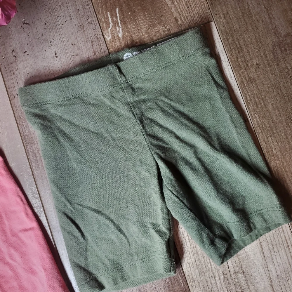 Wonder Nation Girls 2pc Bike Shorts Bundle Green & Pink Size XS 4-5 GUC